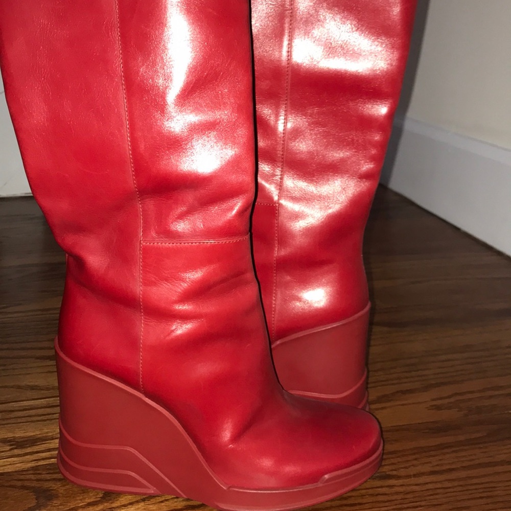 Red leather boots in great condition! Barely worn